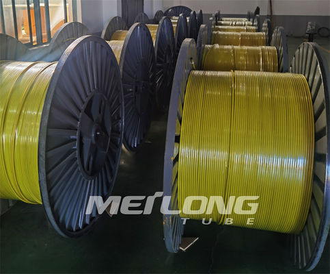 PVDF PP FEP สีแดงสายควบคุมแบบห่อหุ้มท่อ Downhole ทำความสะอาดพื้นผิวที่สว่างสดใส